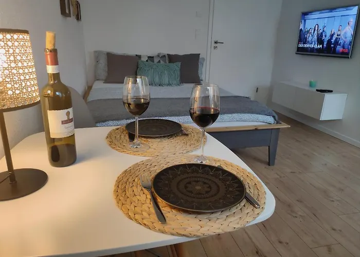 דירה 13 Mit Netflix *
